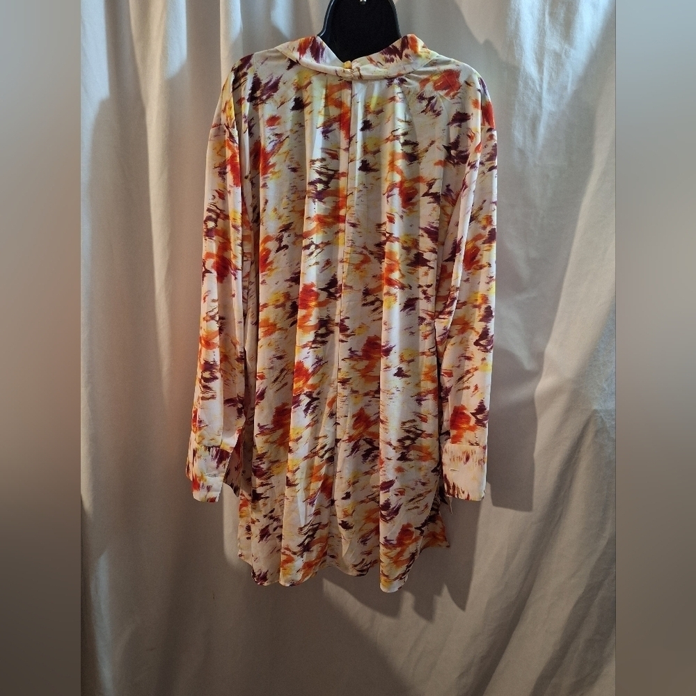 Colorful Abstract Blouse - Picture 6 of 6